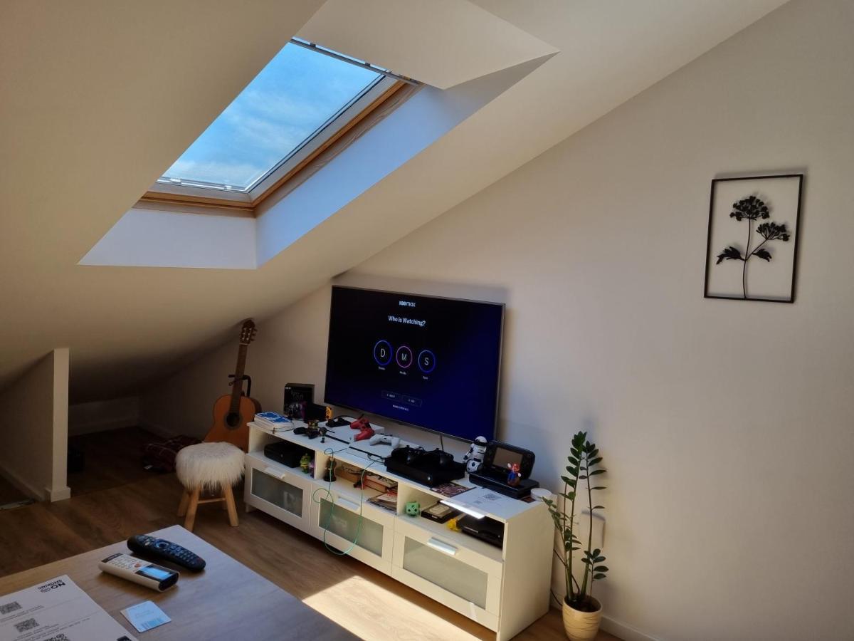 אומיס Geek Apartment מראה חיצוני תמונה
