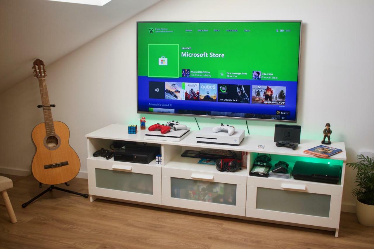 אומיס Geek Apartment מראה חיצוני תמונה
